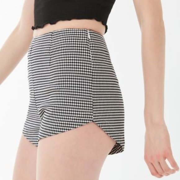 UO Gingham High-Waisted Pinup Short - Picture 1 of 6